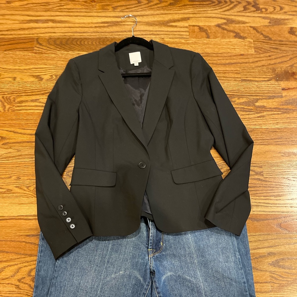 Black Halogen Blazer size 14 super cute!